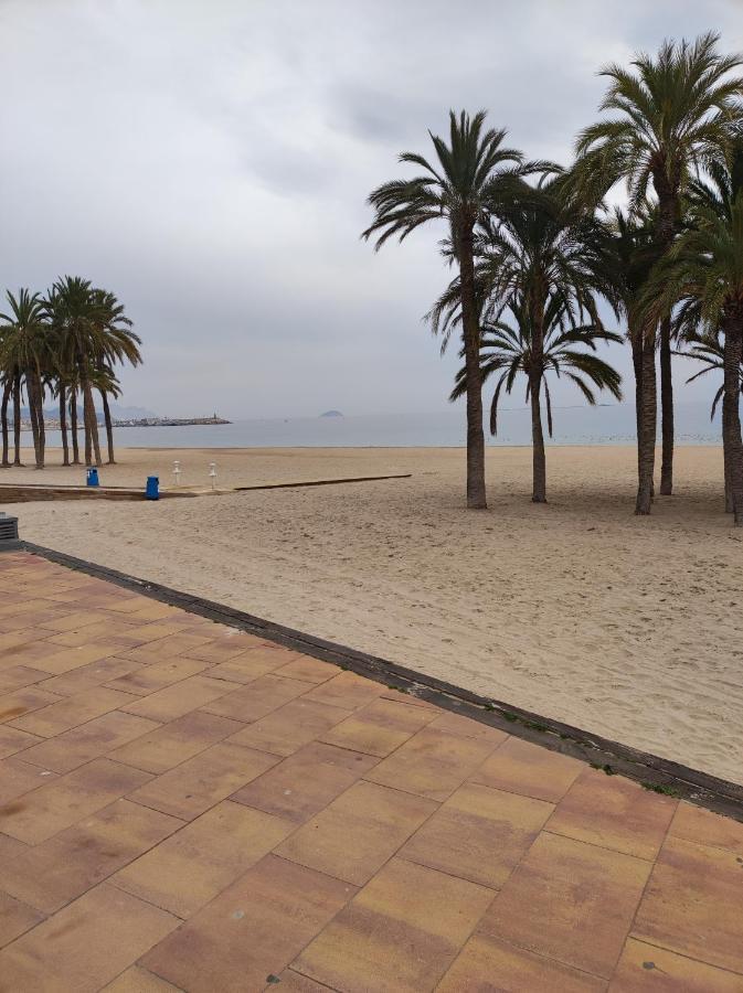 Primera línea de mar con piscina, gimnasio y parking 2 hab y 2 baños Villajoyosa Exterior foto