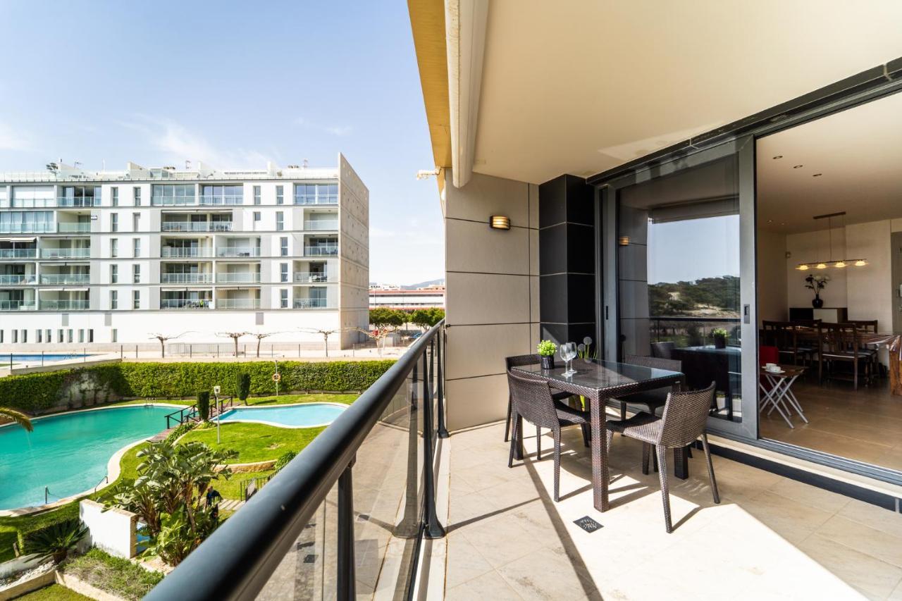 Primera línea de mar con piscina, gimnasio y parking 2 hab y 2 baños Villajoyosa Exterior foto