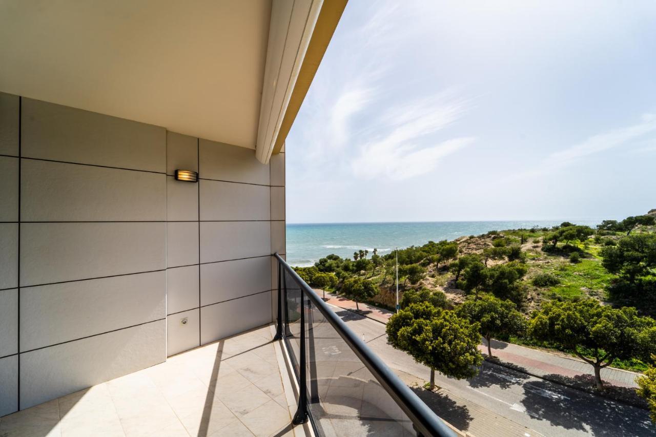 Primera línea de mar con piscina, gimnasio y parking 2 hab y 2 baños Villajoyosa Exterior foto