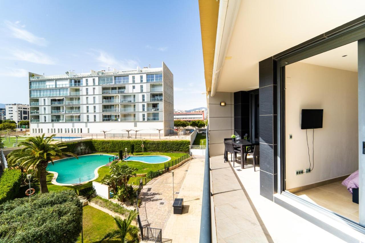 Primera línea de mar con piscina, gimnasio y parking 2 hab y 2 baños Villajoyosa Exterior foto