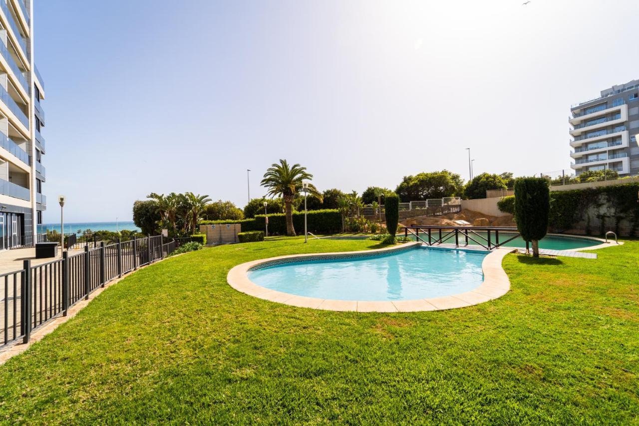 Primera línea de mar con piscina, gimnasio y parking 2 hab y 2 baños Villajoyosa Exterior foto