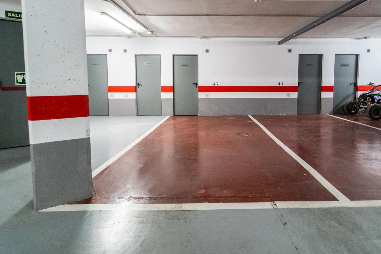 Primera línea de mar con piscina, gimnasio y parking 2 hab y 2 baños Villajoyosa Exterior foto